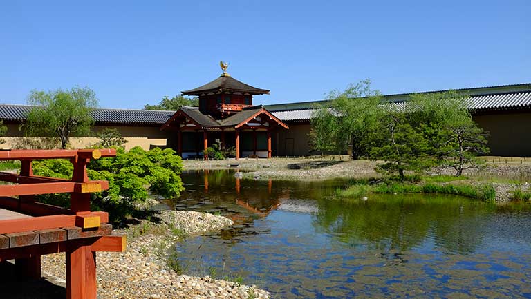 heijoukyuu-tointeien-roukaku.jpg